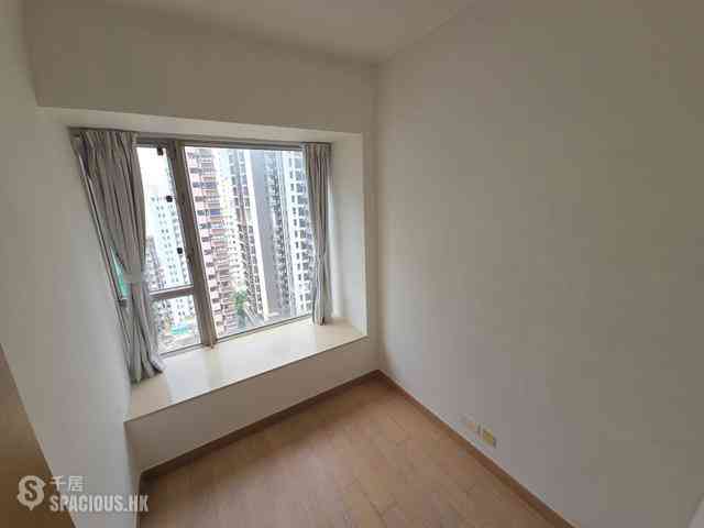 Sai Ying Pun - Island Crest Block 2 01