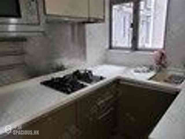 Sai Ying Pun - Island Crest Block 1 06