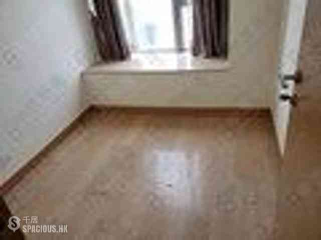 Sai Ying Pun - Island Crest Block 1 04