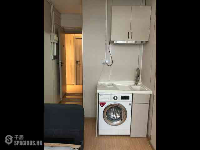 Wan Chai - King Sing Mansion 06