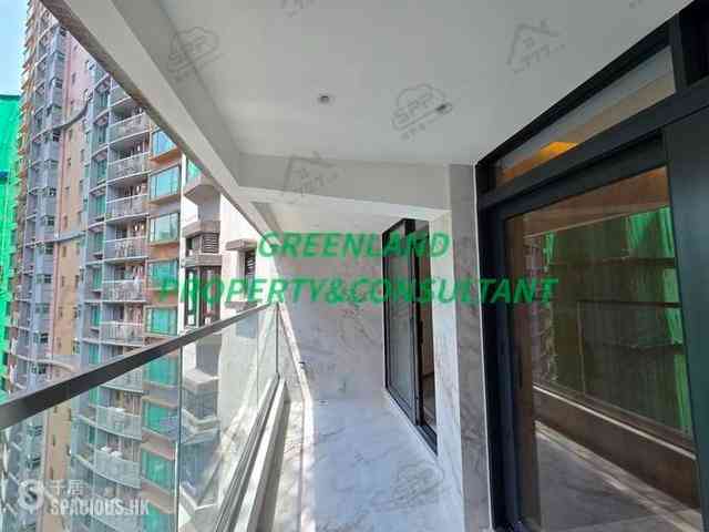 Soho - Albron Court 01