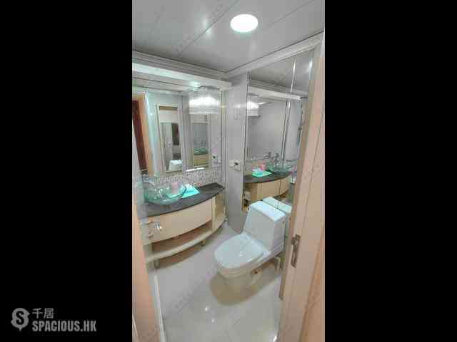 Tung Chung - Caribbean Coast Phase 3 Carmel Cove Tower 10 05