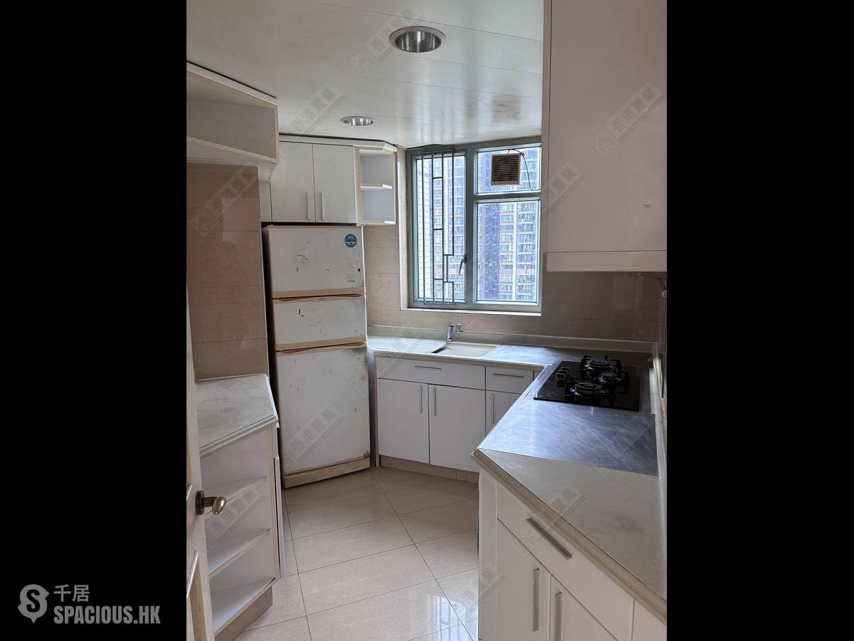 Tung Chung - Caribbean Coast Phase 1 Monterey Cove 01