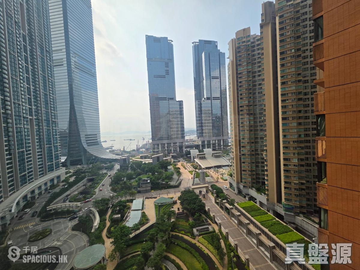 West Kowloon - The Arch Moon Tower (Block 2A) 01