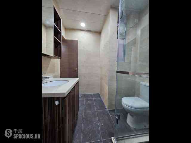 Wan Chai - 1, Swatow Street 04