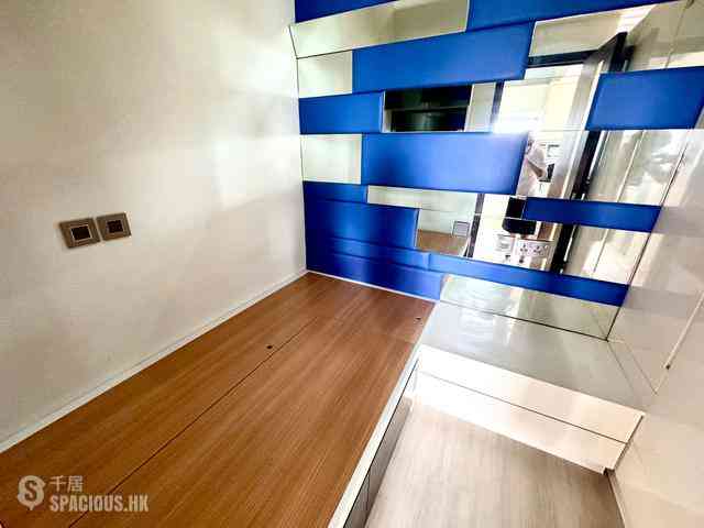 West Kowloon - The Harbourside Block 3 04