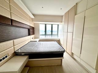 West Kowloon - The Harbourside Block 3 05