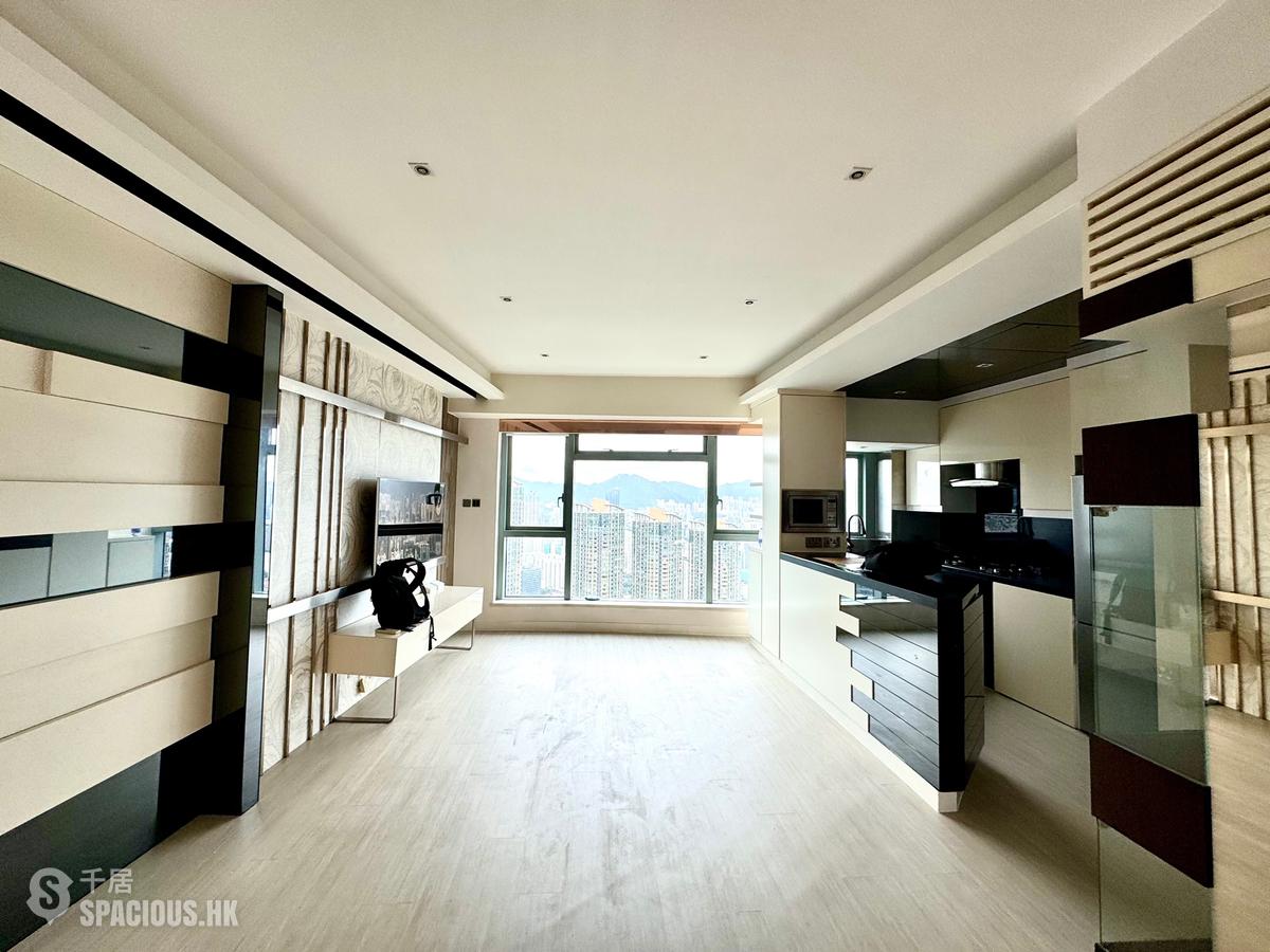 West Kowloon - The Harbourside Block 3 01