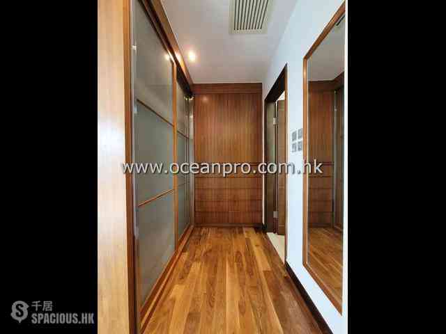 Repulse Bay - Grosvenor Place 05
