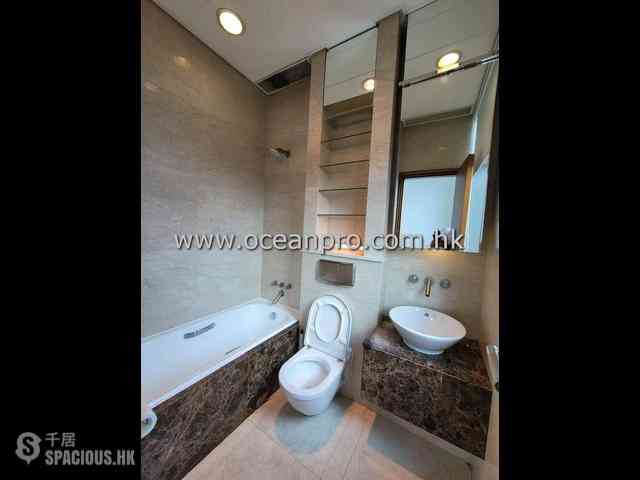 Repulse Bay - Grosvenor Place 10