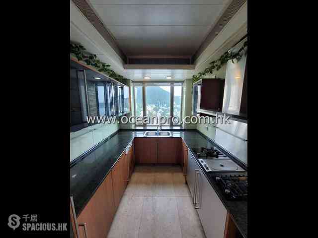 Repulse Bay - Grosvenor Place 12