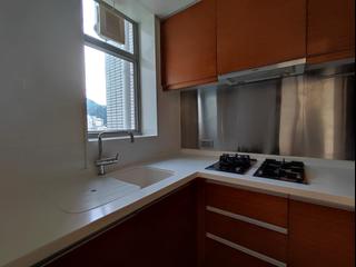 Sai Ying Pun - Island Crest 02