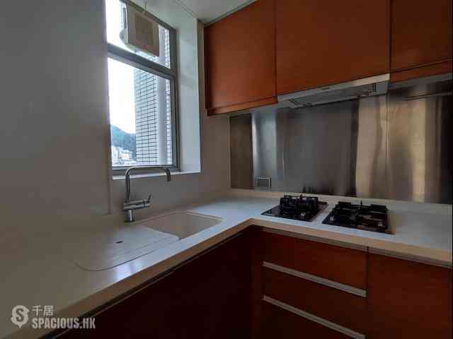 Sai Ying Pun - Island Crest 02