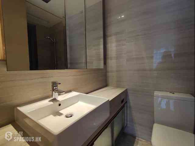 Sai Ying Pun - Island Crest 04