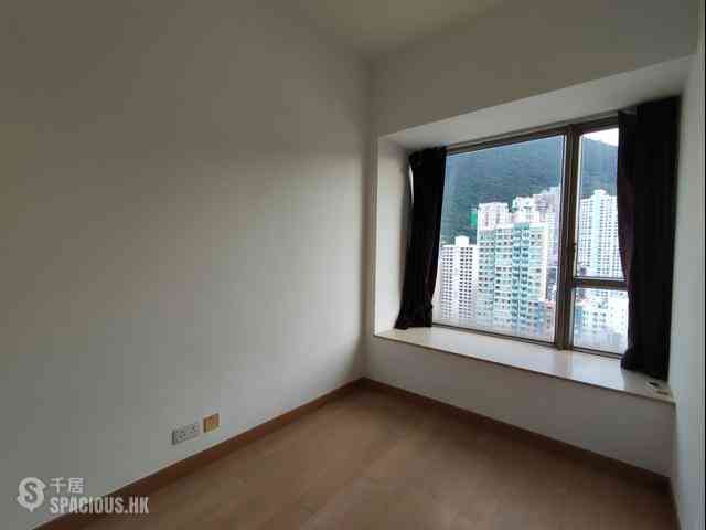 Sai Ying Pun - Island Crest 06