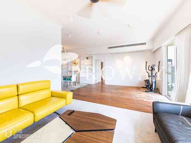 Mid Levels East - Bowen Place 05
