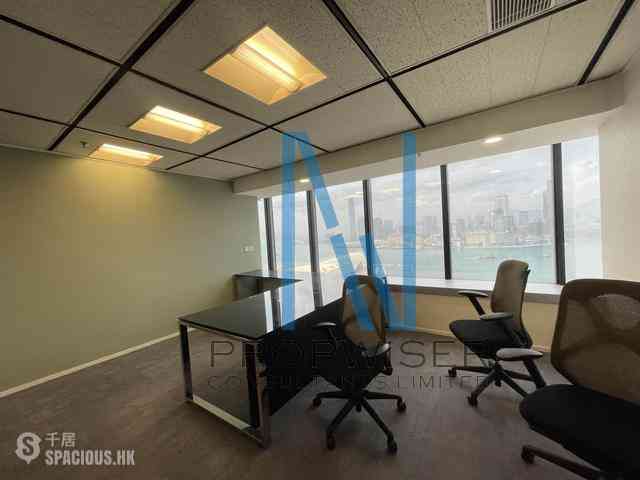 Wan Chai - Great Eagle Centre 04