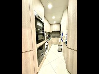 West Kowloon - Sorrento Phase 1 Block 3 07