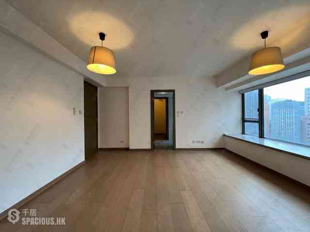 Soho - Centrepoint 01