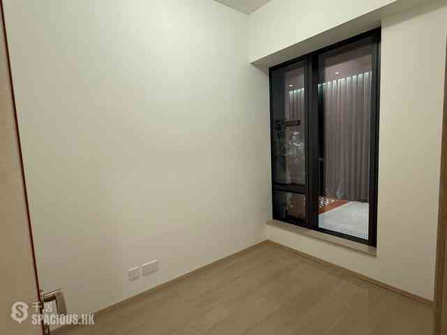 North Point - State Residence 04