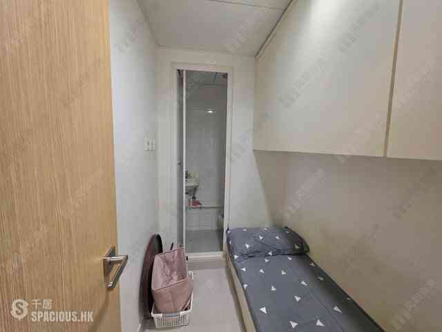 Tung Chung - The Visionary Tower 8 07