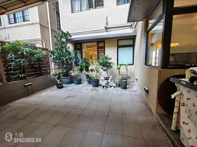 Mid Levels East - Ewan Court 01