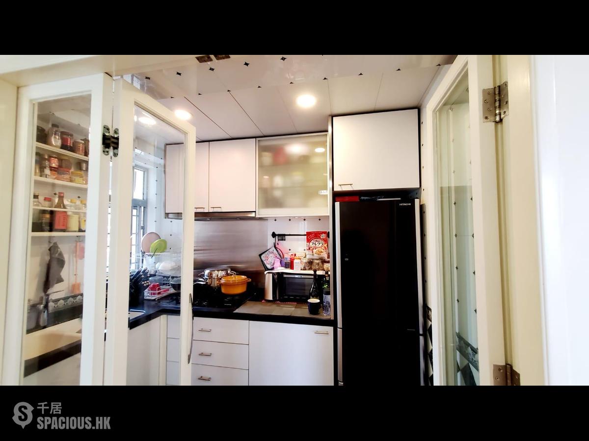 Kennedy Town - The Merton Tower 3 01