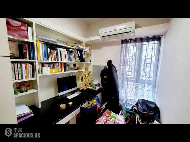 Kennedy Town - The Merton Tower 3 06