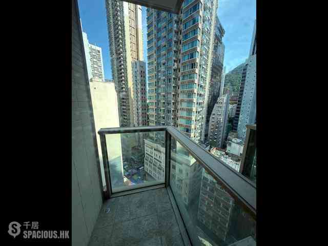 Wan Chai - The Avenue Phase 2 01