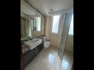 Wan Chai - The Avenue Phase 2 03