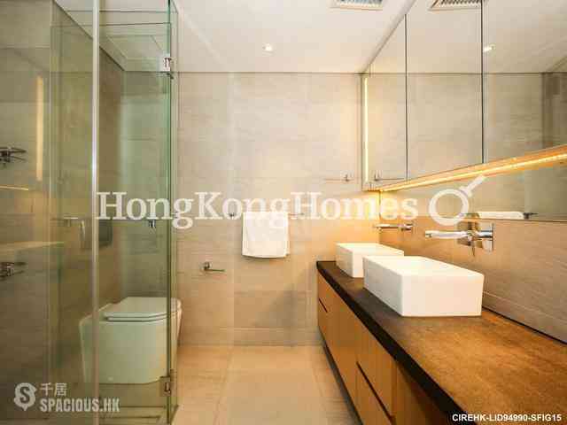 Pok Fu Lam - Aqua 33 06