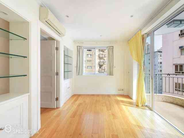 Mid Levels West - Wah Sen Court 01
