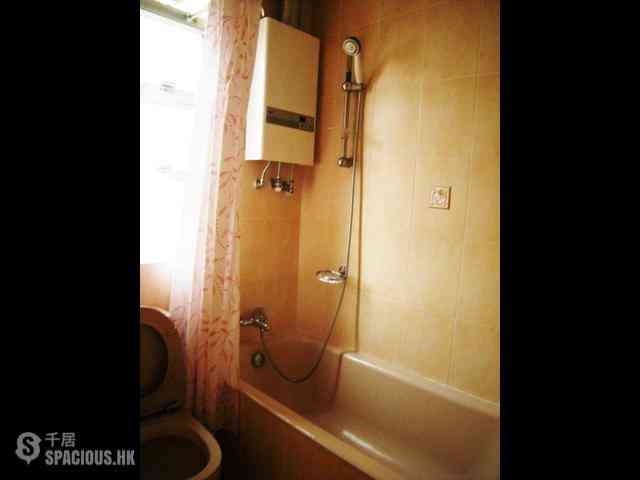 Mid Levels Central - Best View Court Block 68, Macdonnell Road 06