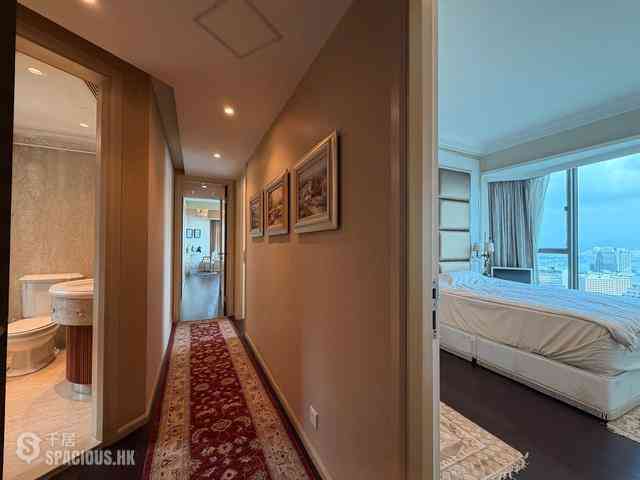 Mid Levels Central - Regence Royale 03