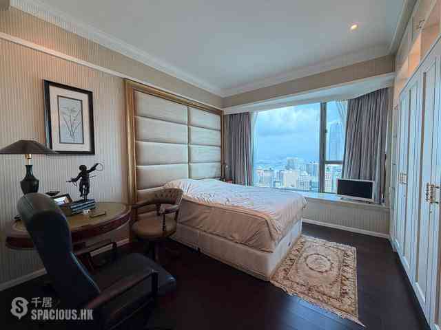 Mid Levels Central - Regence Royale 06