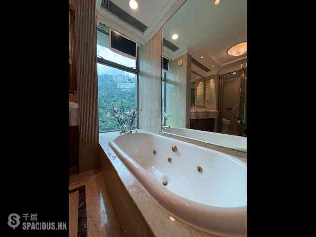 Mid Levels Central - Regence Royale 08
