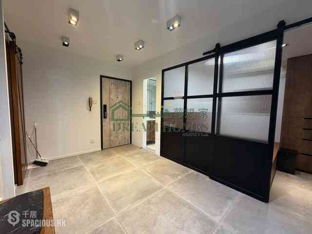Mid Levels Central - Midland Court 01