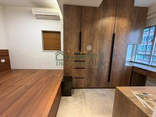 Mid Levels Central - Midland Court 07