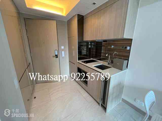Sai Ying Pun - King's Hill 02
