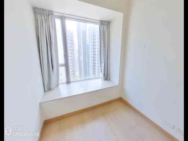 Sai Ying Pun - Island Crest Block 2 07