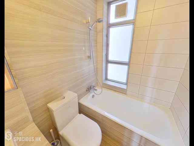 Sai Ying Pun - Island Crest Block 2 08