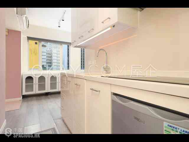 Wan Chai - Kin On House 08