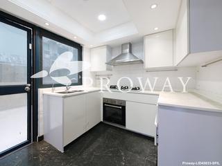 Clear Water Bay - Hillview Court 09