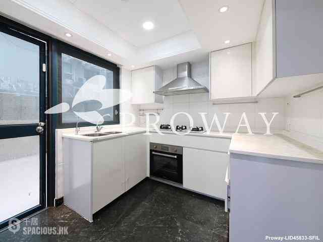Clear Water Bay - Hillview Court 09