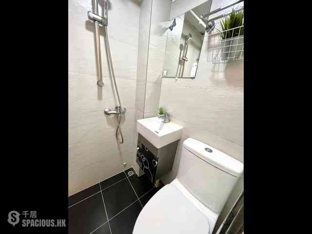 Wan Chai - Hung Yip Building 02