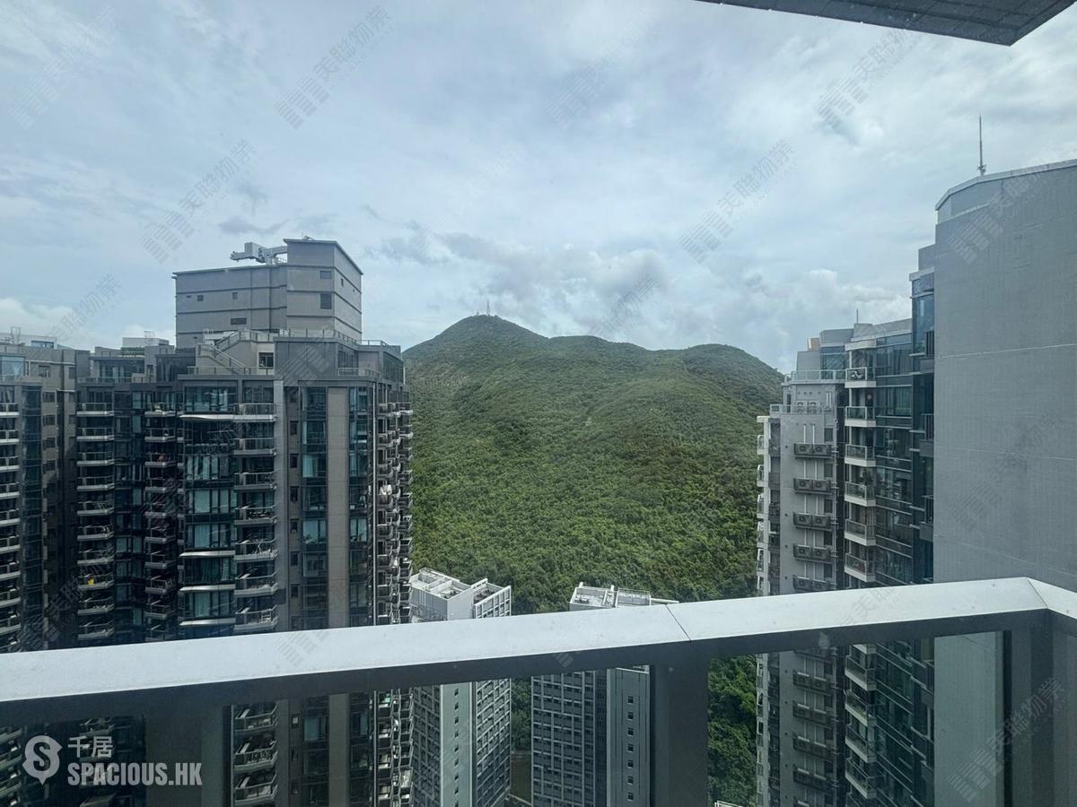 Wong Chuk Hang - The Southside Phase 1 Southland Tower 2B 01