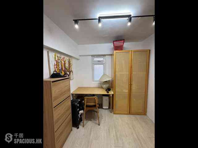 Wan Chai - Kin On House 02