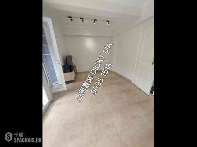 Tsim Sha Tsui - Tat Wing Court 04