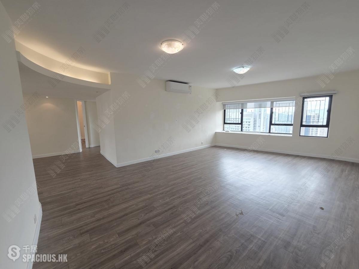 Mid Levels Central - Birchwood Place 01