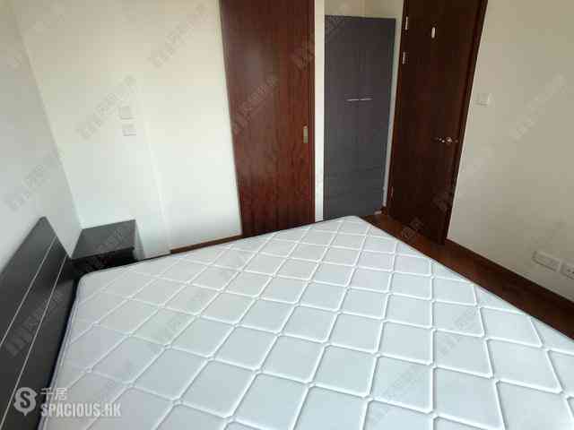 Wan Chai - The Avenue Phase 2 Block 1 06
